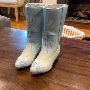 Disney Frozen 2 Elsa boots. Size 9/10  slightly worn, very close to new